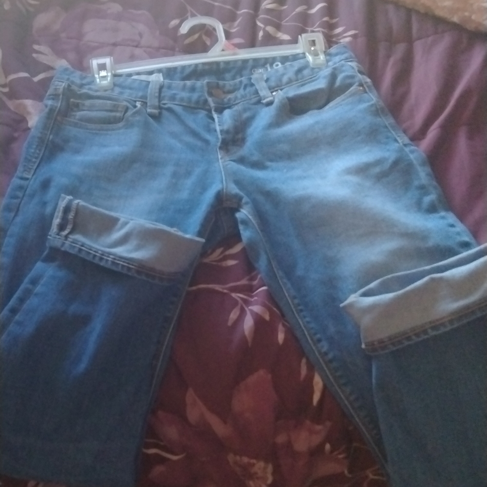 Women's cuffed capris